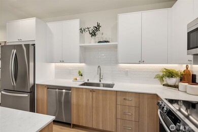 10827 11th Ave NE, Seattle, WA 98125 - photo 6