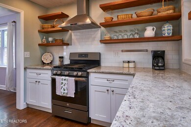 1200 W 6th North St (27)
