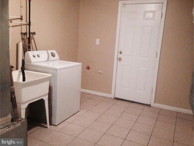 1102 Fairview St, Camden, NJ 08104 - photo 5