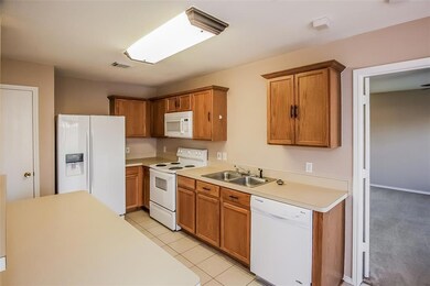 unlisted-address, Denton, TX 76210 - photo 6