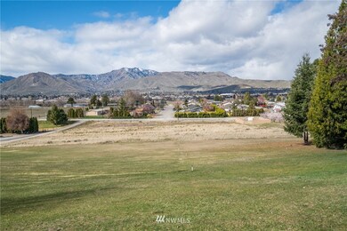 2131 NW Cascade Ave, East Wenatchee, WA 98802 - photo 3