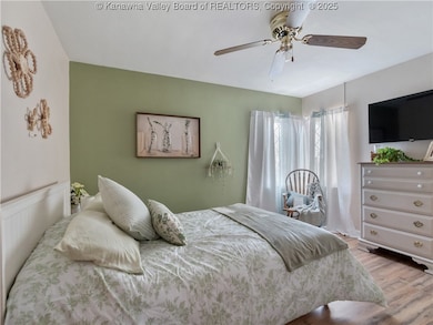 2302 Myers Ave, Dunbar, WV 25064 - photo 4