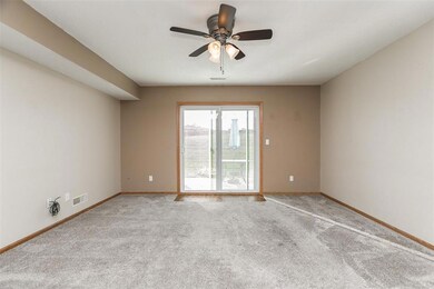 1225 Daleview Dr unit B, Marion, IA 52302 - photo 4