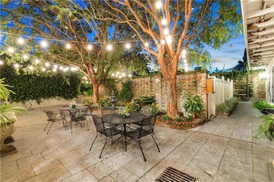 Fabulous french quarter courtyard
