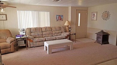 Utopia18LivingRoom