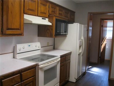 805 Carson Dr, Bentonville, AR 72712 - photo 2