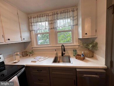 337 Erie Ave, Quakertown, PA 18951 - photo 6