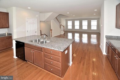 9610 Stockwell Ln, Fairfax, VA 22031 - photo 3