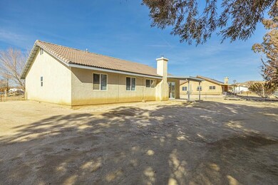 2776 58th St W, Rosamond, CA 93560 - photo 7