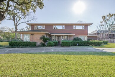 3922 Roseneath Dr, Houston, TX 77021 - photo 2