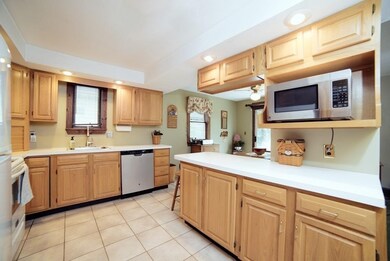 110 Bellevue Rd, Braintree, MA 02184 - photo 3