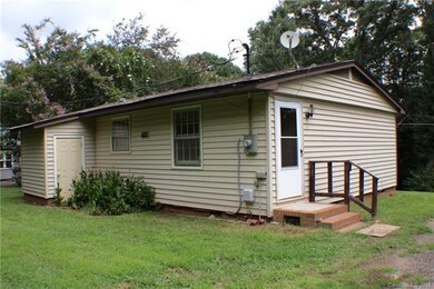 Small storage shed