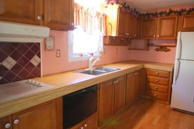 106 Doolittle Ln, West Wareham, MA 02576 - photo 4