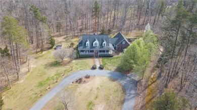 5100 Woodberry Forest Rd, Greensboro, NC 27406 - photo 3