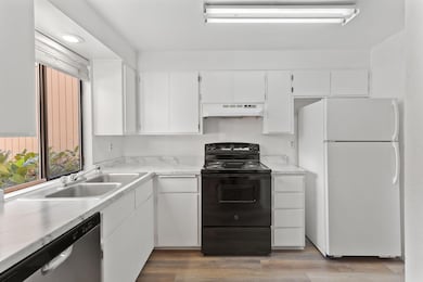 1004 SE Camelot Dr, Grants Pass, OR 97526 - photo 4