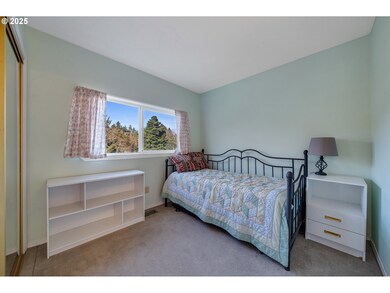 4805 Leonard St W, Tillamook, OR 97141 - photo 6