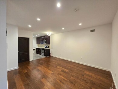 151 Noll St, Brooklyn, NY 11206 - photo 4