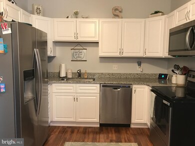 508 Heckel Ave, Spring City, PA 19475 - photo 2