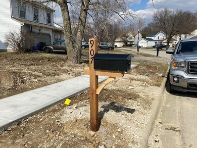 907 Harbinger Cir E, Columbus, OH 43213 - photo 4