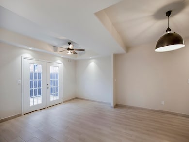 2445 Monarch Dr unit 402, Laredo, TX 78045 - photo 5