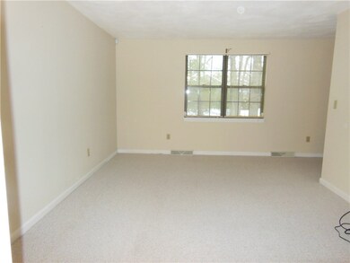 2707 Pinewood Dr, Smithfield, RI 02917 - photo 3
