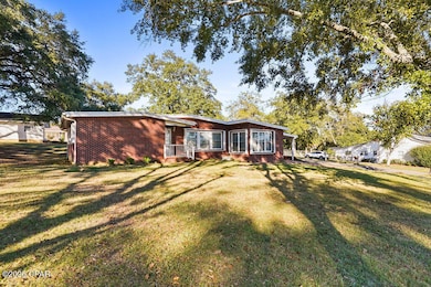 203 W Kansas Ave, Bonifay, FL 32425 - photo 3