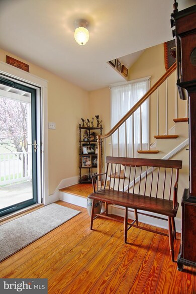 499 Manatawny St, Pottstown, PA 19464 - photo 3