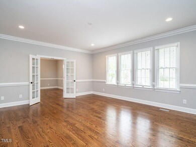 006-1280x960-living-room