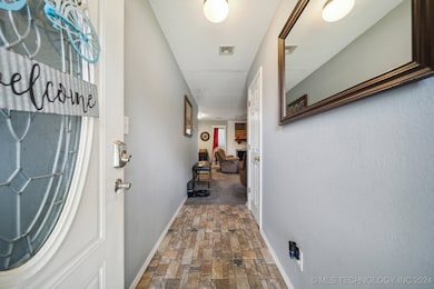 719 E Glenpool Blvd, Glenpool, OK 74033 - photo 4