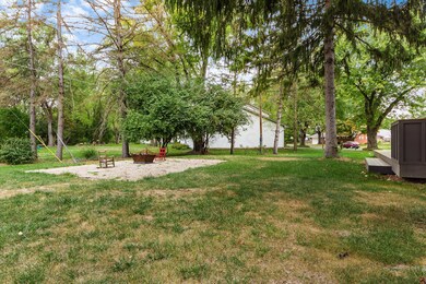 T 2465 Darwin dr00096