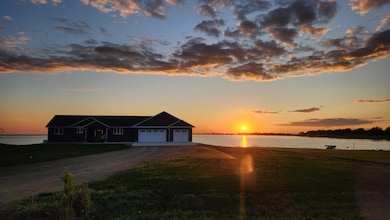 21133 Gregs Dr, Lake Preston, SD 57249 - photo 6