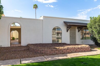 Pic Front Entrance2