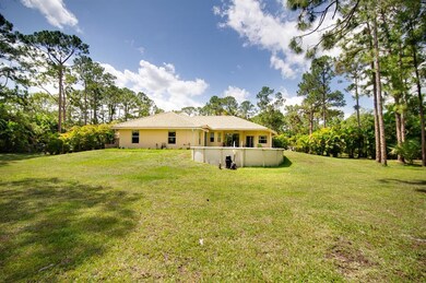 17891 66th Ct N-large-004-28-Yard-1500x9