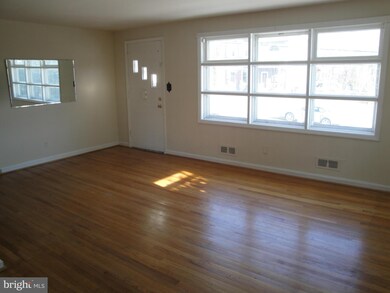 1816 Summit Ave, Halethorpe, MD 21227 - photo 2