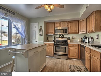 3810 Lynn Ave, Reading, PA 19606 - photo 2