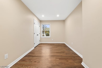 937 Ringwood Ave, Haskell, NJ 07420 - photo 6