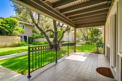 972 S Orange Grove Blvd unit C, Pasadena, CA 91105 - photo 4