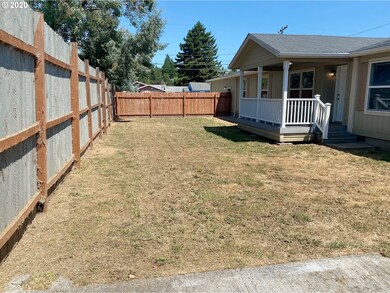 1312 Maryland Ave, Myrtle Point, OR 97458 - photo 3