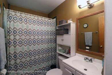 902 Mel Ave, Lansing, MI 48911 - photo 5