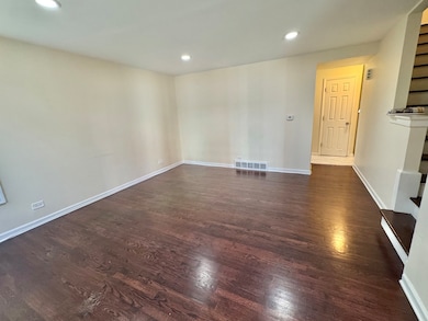 Modern colors, LED lighting, nice flooring