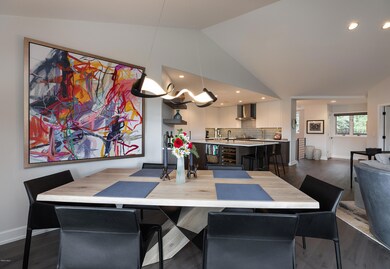 clubhouse_condo_2_interior_dining_b