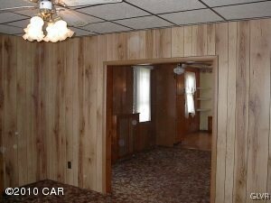 225 S 3rd St, Lehighton, PA 18235 - photo 5