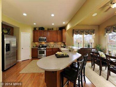 11888 Sidd Finch St, Waldorf, MD 20602 - photo 2