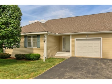 2 Valerie Ct unit 2, Sandown, NH 03873 - photo 5