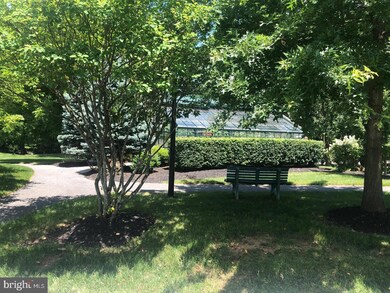 302 Wyndham Cir unit B, Owings Mills, MD 21117 - photo 4