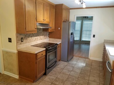 795 Afton Ct, Macon, GA 31210 - photo 2