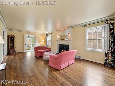 340 Kercheval Ave, Grosse Pointe Farms, MI 48236 - photo 7