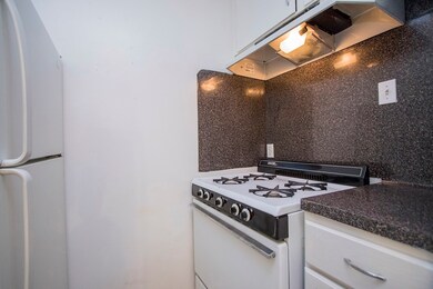 8803 Timberside Dr unit 9, Houston, TX 77025 - photo 2