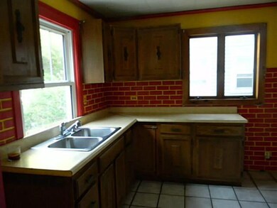 1228 W Barnes Ave, Lansing, MI 48910 - photo 6