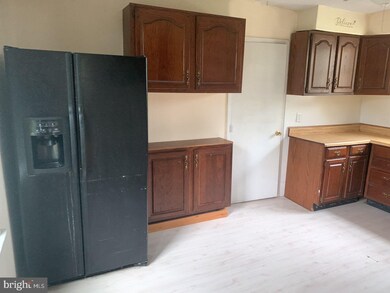 421 W 3rd St, Palmyra, NJ 08065 - photo 5